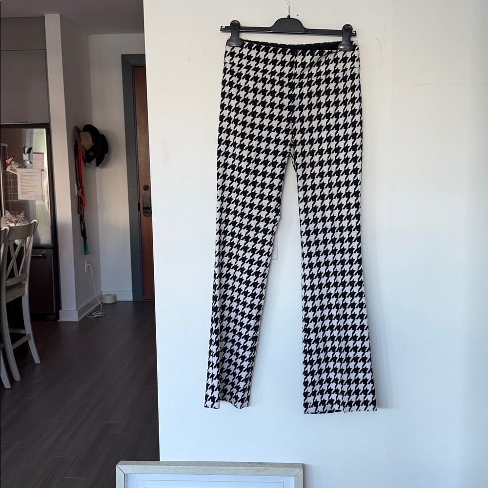 Alice + Olivia Monochrome Houndstooth Pants